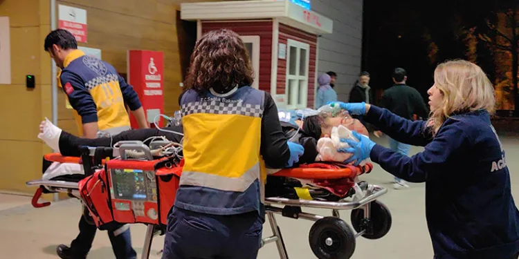 Bursa’da kontrolden çıkan motosiklet 50 metre sürüklendi