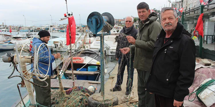 “Gemlik Körfezi büyük balıkçılara yasaklansın” talebi