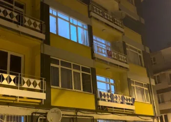 Oyun oynarken 3. kattan düşen çocuk hayatını kaybetti