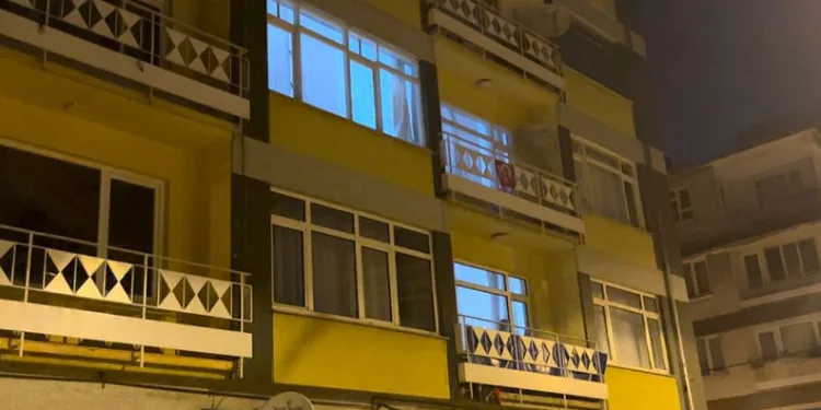 Oyun oynarken 3. kattan düşen çocuk hayatını kaybetti