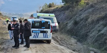 Köpekleri ölüme terk eden 3 şüpheli yakalandı