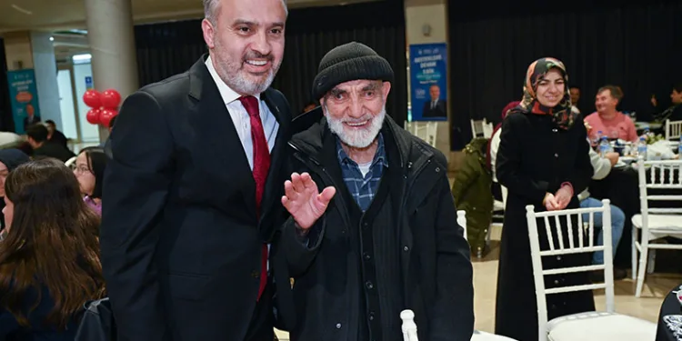 Alinur Aktaş’tan emekli personele teşekkür