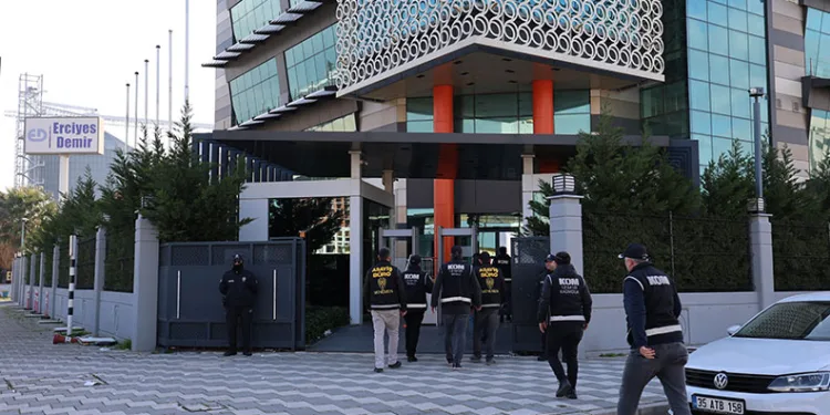 Holdinge baskın: 2,5 milyarlık vurgun iddiası