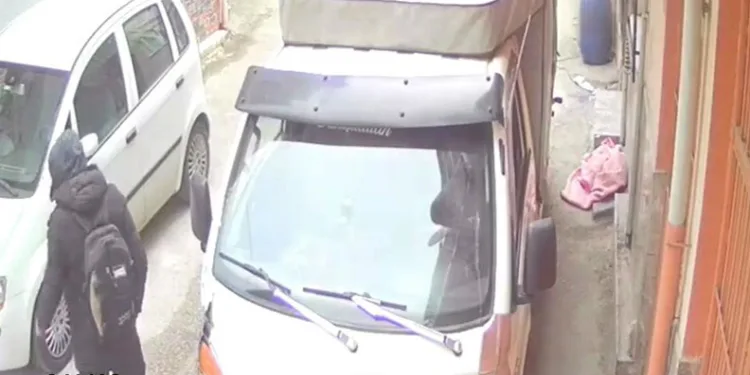 Bursa’da telefon hırsızı kameraya yakalandı