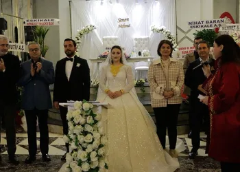 Diyarbakır’da iş adamlarını bir araya getiren düğün