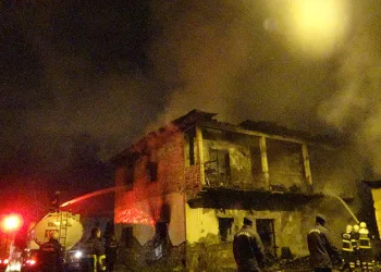 Adana’da yangın: Anne ve iki çocuğu hayatını kaybetti