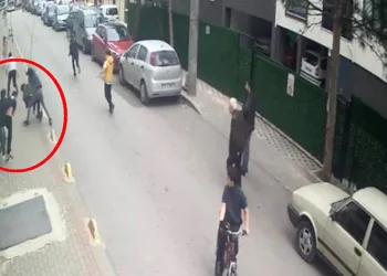 Bursa’da 13 yaşındaki akranını sokak ortasında bıçaklayarak öldürdü