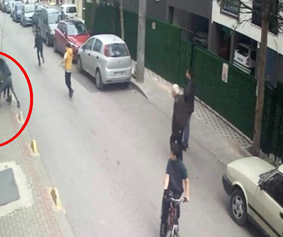 Bursa'da 13 yaşındaki akranını sokak ortasında bıçaklayarak öldürdü