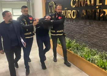Mesai arkadaşını bıçaklayarak öldüren zabıta adliyeye sevk edildi
