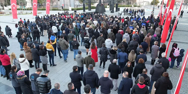 6 Şubat’ta hayatını kaybedenler Nilüfer’de anıldı