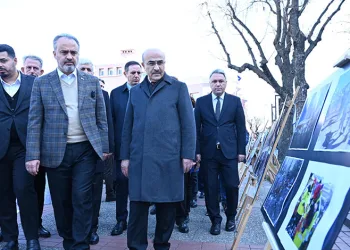 Depremde hayatını kaybedenler dualarla anıldı