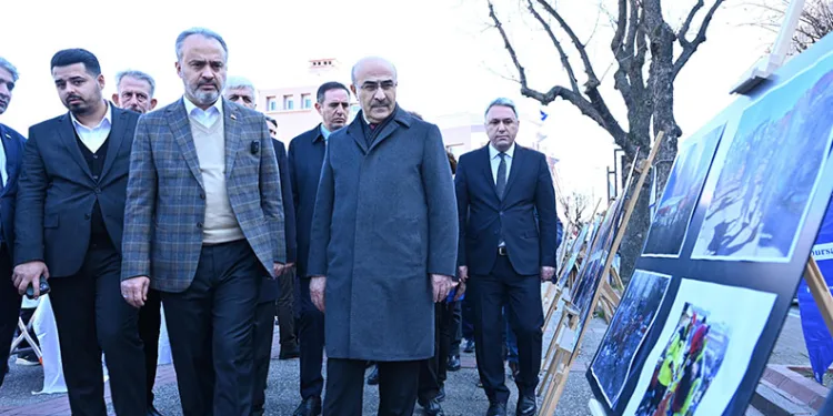 Depremde hayatını kaybedenler dualarla anıldı