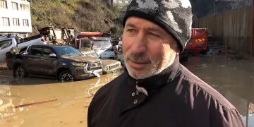 Selde camide mahsur kalan vatandaş o anları anlattı