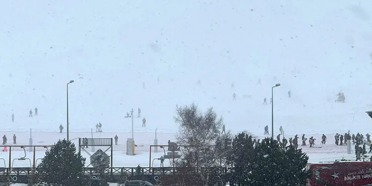 Erciyes’te kar