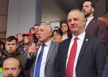 Belediye işçilerine ara zam verildi