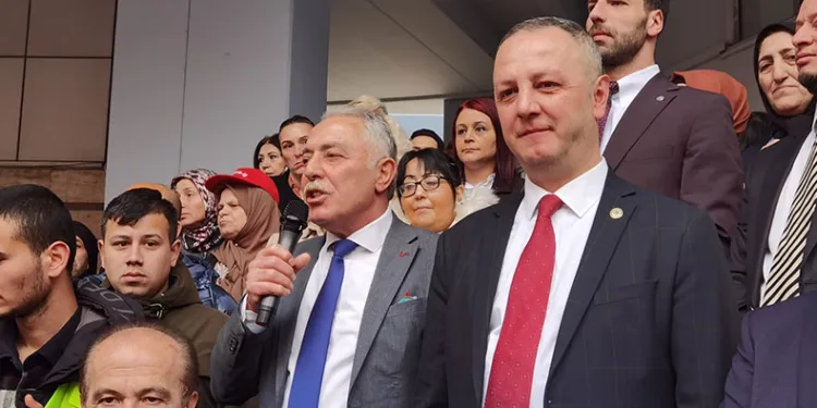 Belediye işçilerine ara zam verildi