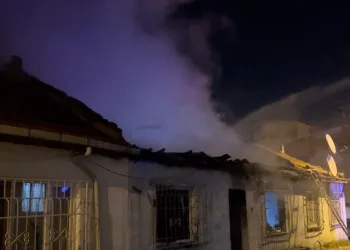 Bursa’da tek katlı evde korkutan yangın