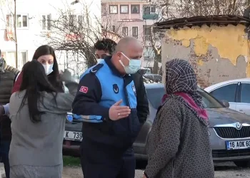 Çöp evi boşaltılınca sinir krizi geçirdi: “Kızımın çeyizini atıyorsunuz”