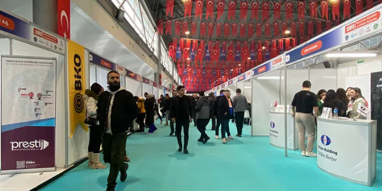 Bursa’da iş arayan ve iş verenler bir araya geldi