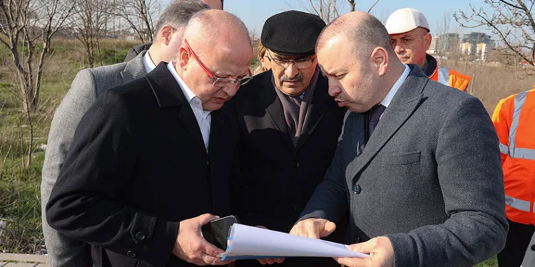 Vali Demirtaş’tan, yapımı devam eden hastanede inceleme