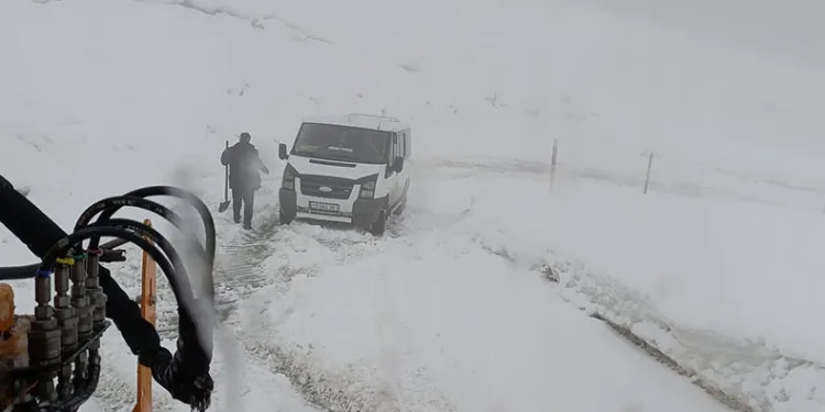 Muş’ta mahsur kalan 90 kişi kurtarıldı