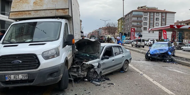 Ankara’da zincirleme trafik kazası