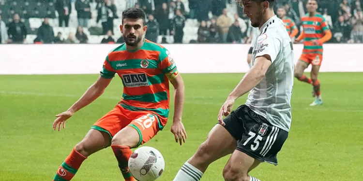 Beşiktaş’ta Tayfur Bingöl sakatlandı
