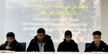 Deprem şehitleri dualarla anıldı