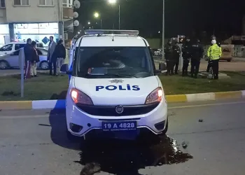 Şüpheli araç kovalayan polis otosu kaza yaptı