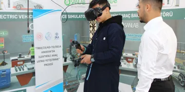 Meslek liselilere simülatörlü elektrikli araç bakım eğitimi
