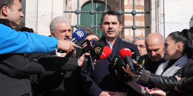 Murat Kurum, Kadir Topbaş’ı anma programına katıldı
