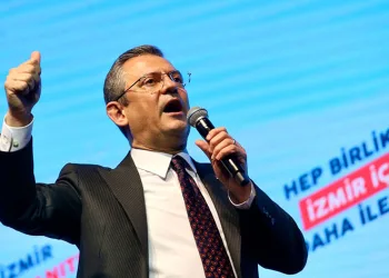 Özgür Özel, adayları açıkladı