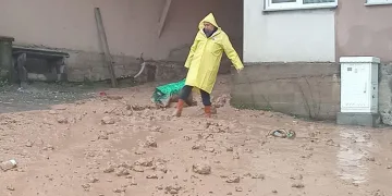 Artvin’de şiddetli yağışlar taşkınlarına neden oldu