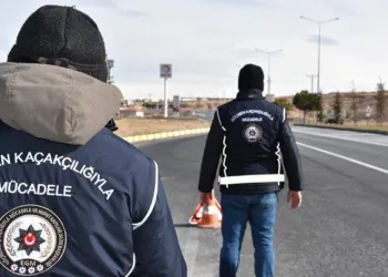 Kaçak yollardan yurda giren 20 göçmen yakalandı