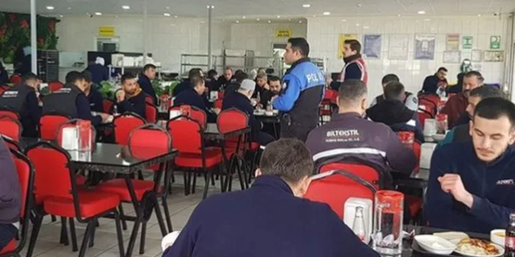 Güvenli bir gelecek için çalışıyorlar