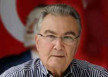 Deniz Baykal mezarı başında anıldı