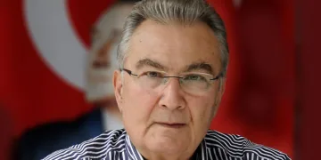 Deniz Baykal mezarı başında anıldı
