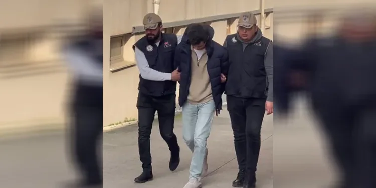 Adana’da firari FETÖ’cüler kıskıvrak yakalandı