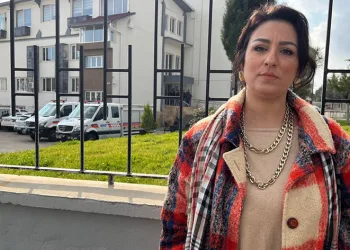 Tayini çıkan müdürün arkasından davul zurna çaldırdılar