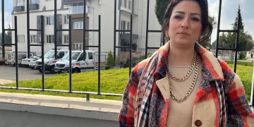 Tayini çıkan müdürün arkasından davul zurna çaldırdılar