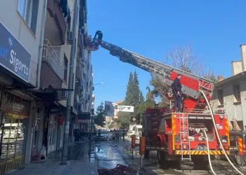 Çıkan ev yangınında genç kız hayatını kaybetti