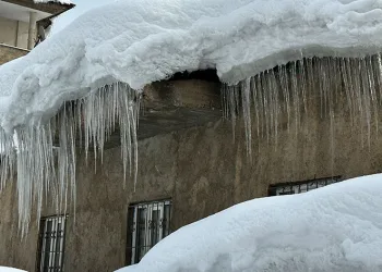 Yüksekova’da Sibirya soğukları
