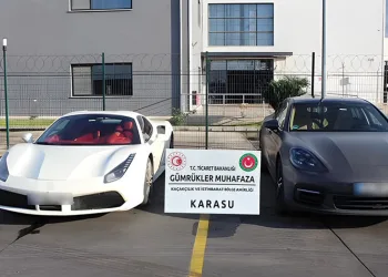 445 milyon lira değerinde kaçak otomobil operasyonu