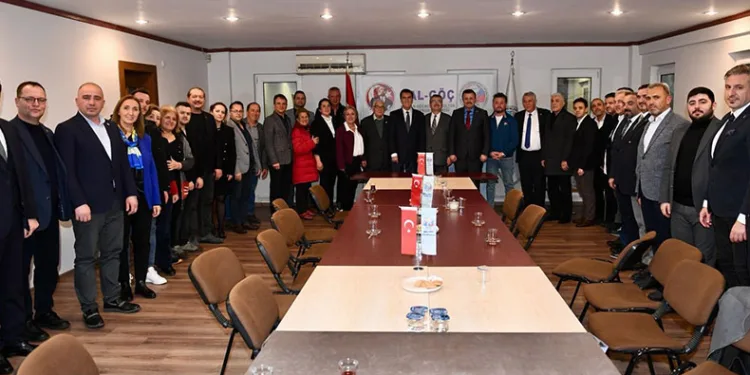 BAL-GÖÇ’ten Dündar’a tam destek