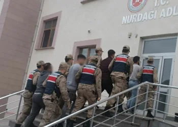 4 göçmen kaçakçısı organizatörü yakalandı