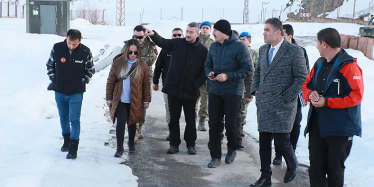 Hakkari’de muhtemel deprem hazırlıkları sürüyor