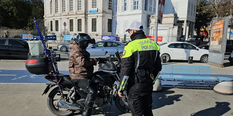 Sarıyer’de motosikletlilere yönelik denetim