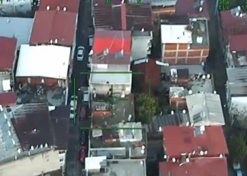İzmir’de 147 adrese eş zamanlı şafak baskını