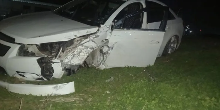 Manisa’da otomobil ve minibüs çarpıştı