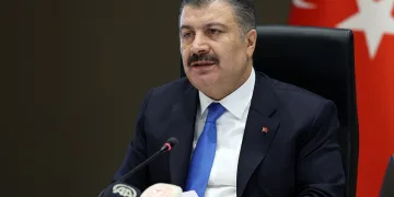 Sağlık Bakanı Fahrettin Koca: “Analizlerin ortadan kaldırma durumu söz konusu değil”